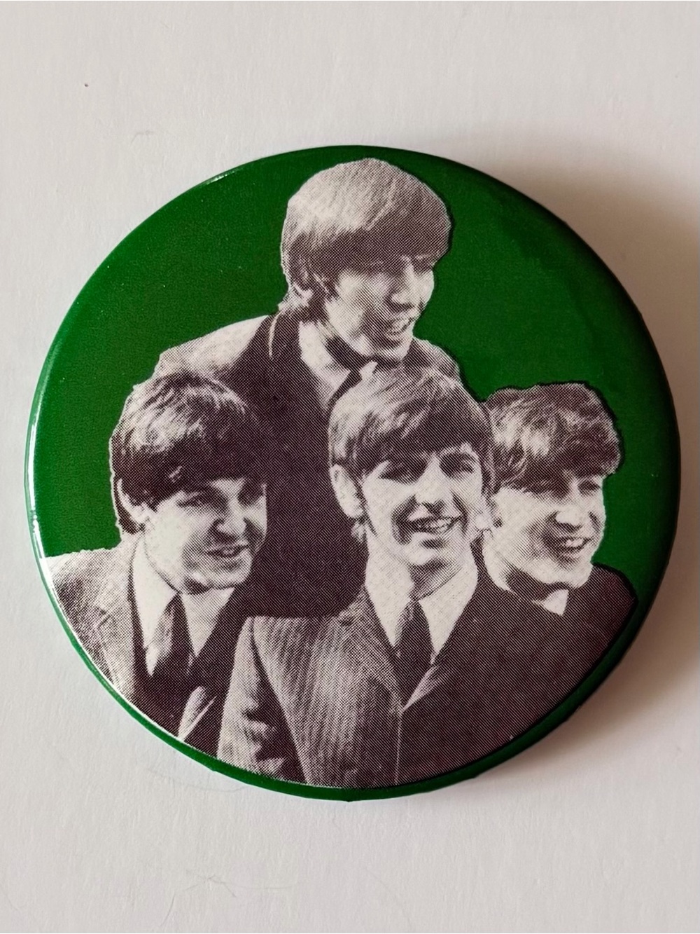 Vintage 1964 Beatles Pinback Button Green Fab Four © 1964 NEWS 2.25”